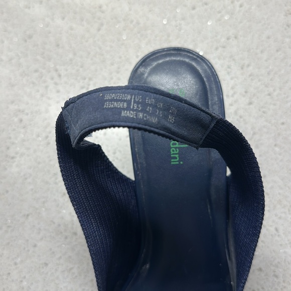 Navy Blue Ribbed Sling backs with Block Heel - Picture 8 of 9